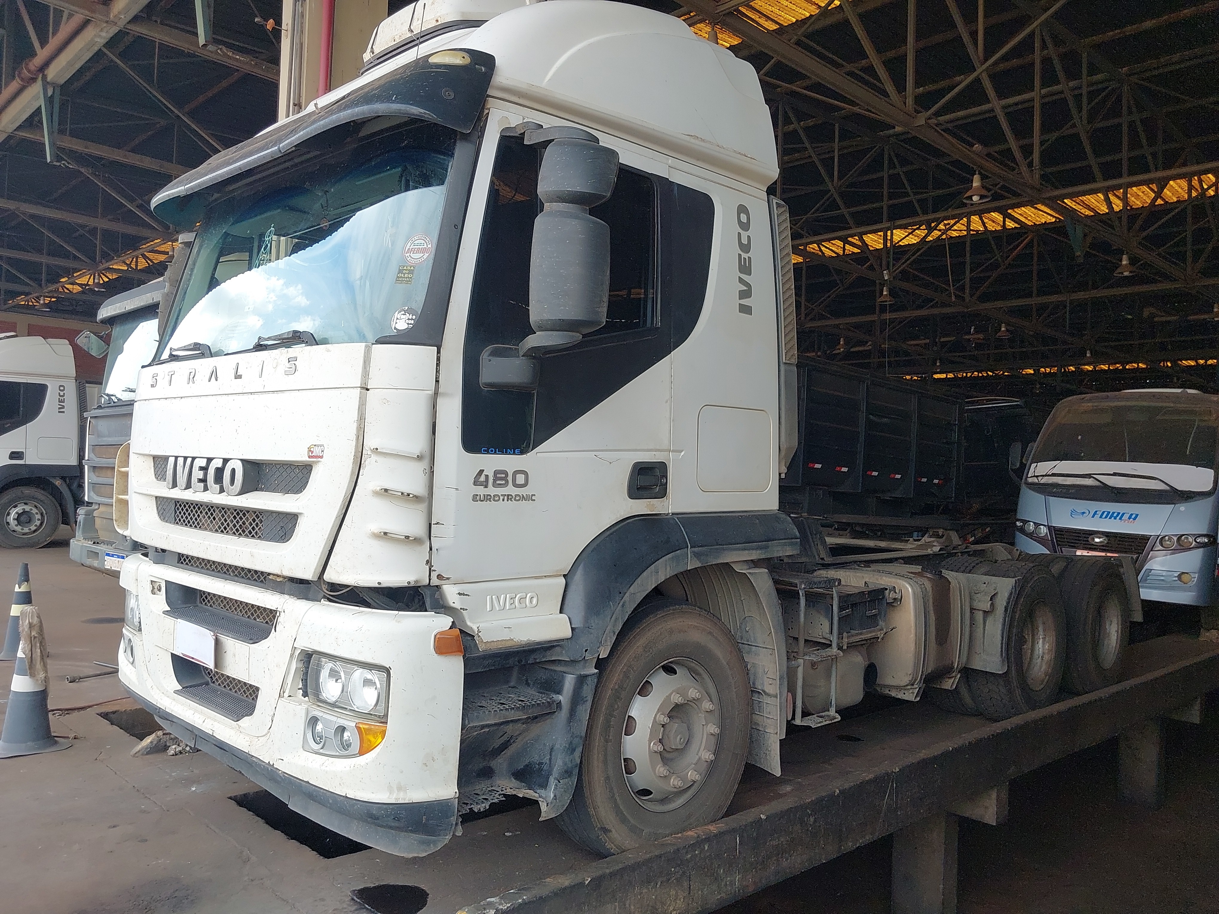 STRALIS 800S48TZ ANO 2012/2013